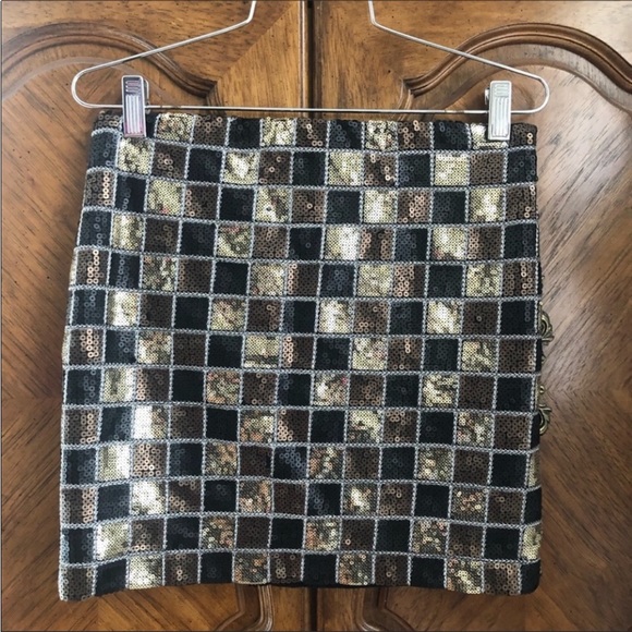 Romeo & Juliet Sequin Checkered Mini Skirt Black, Silver & Gold Sz M - Picture 2 of 3